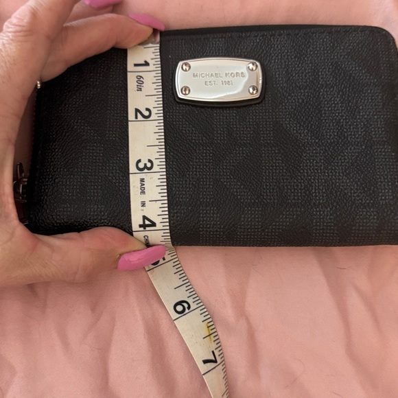 Michael Kors Black Textured Wallet - Picture 8 of 8